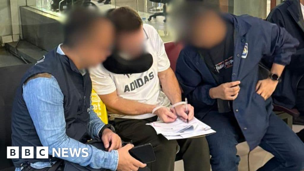 Crime boss Steven Lyons deported from Bali to Amsterdam