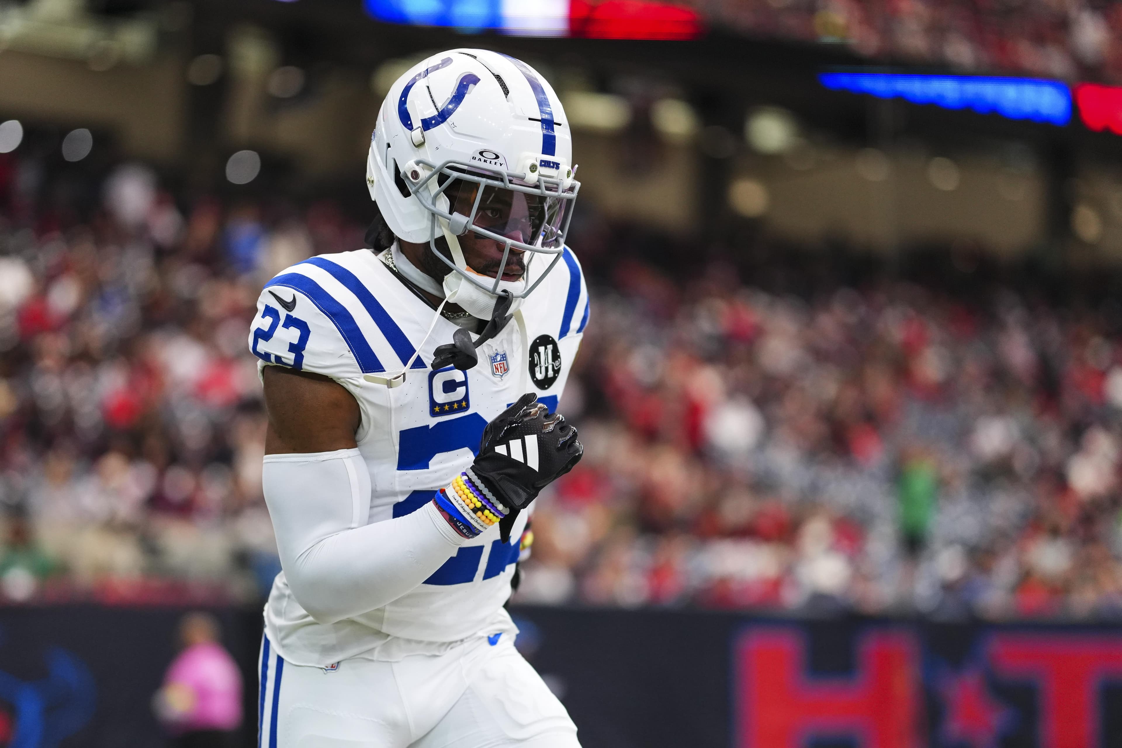 The Colts have just released CB Kenny Moore II; Commanders