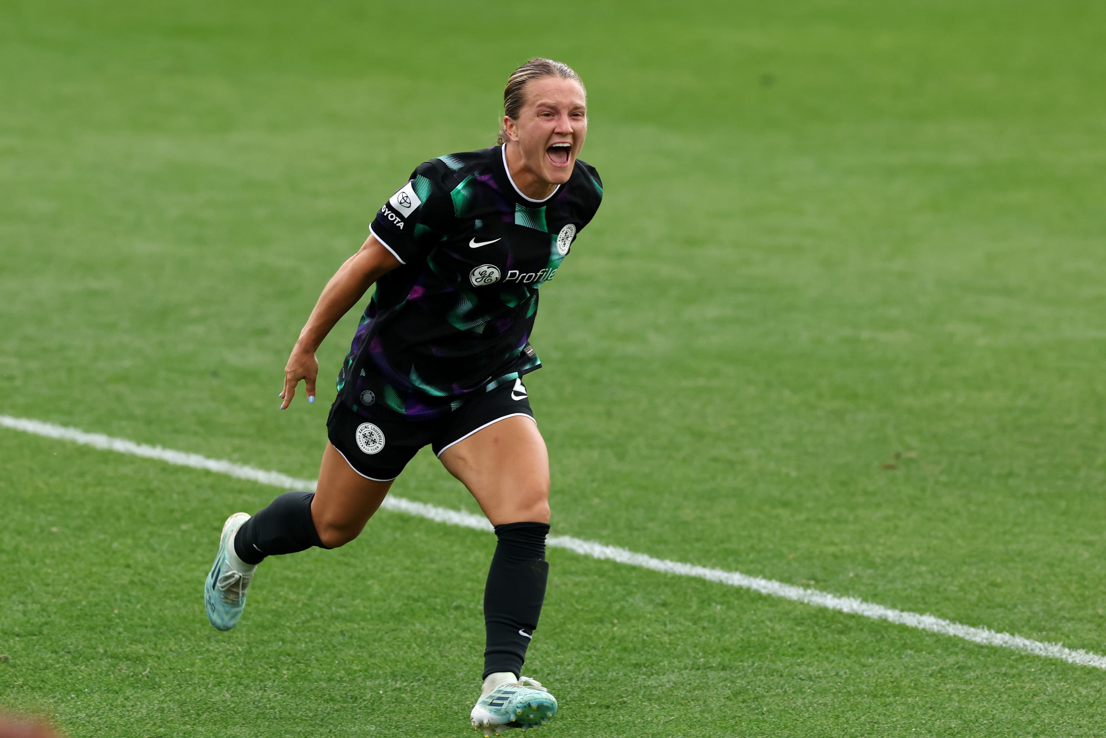 FRom unforgettable goals to incredible performances, the NWSL didn’t dissapoint after teams came back to action after the international break.