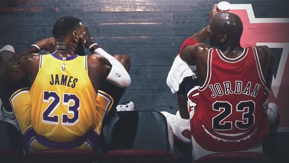 Montaje con LeBron y Jordan en el mismo banquillo