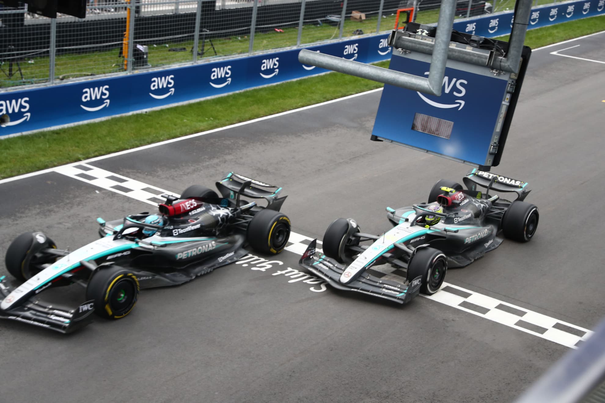 Mercedes en el circuito de Gilles Villeneuve