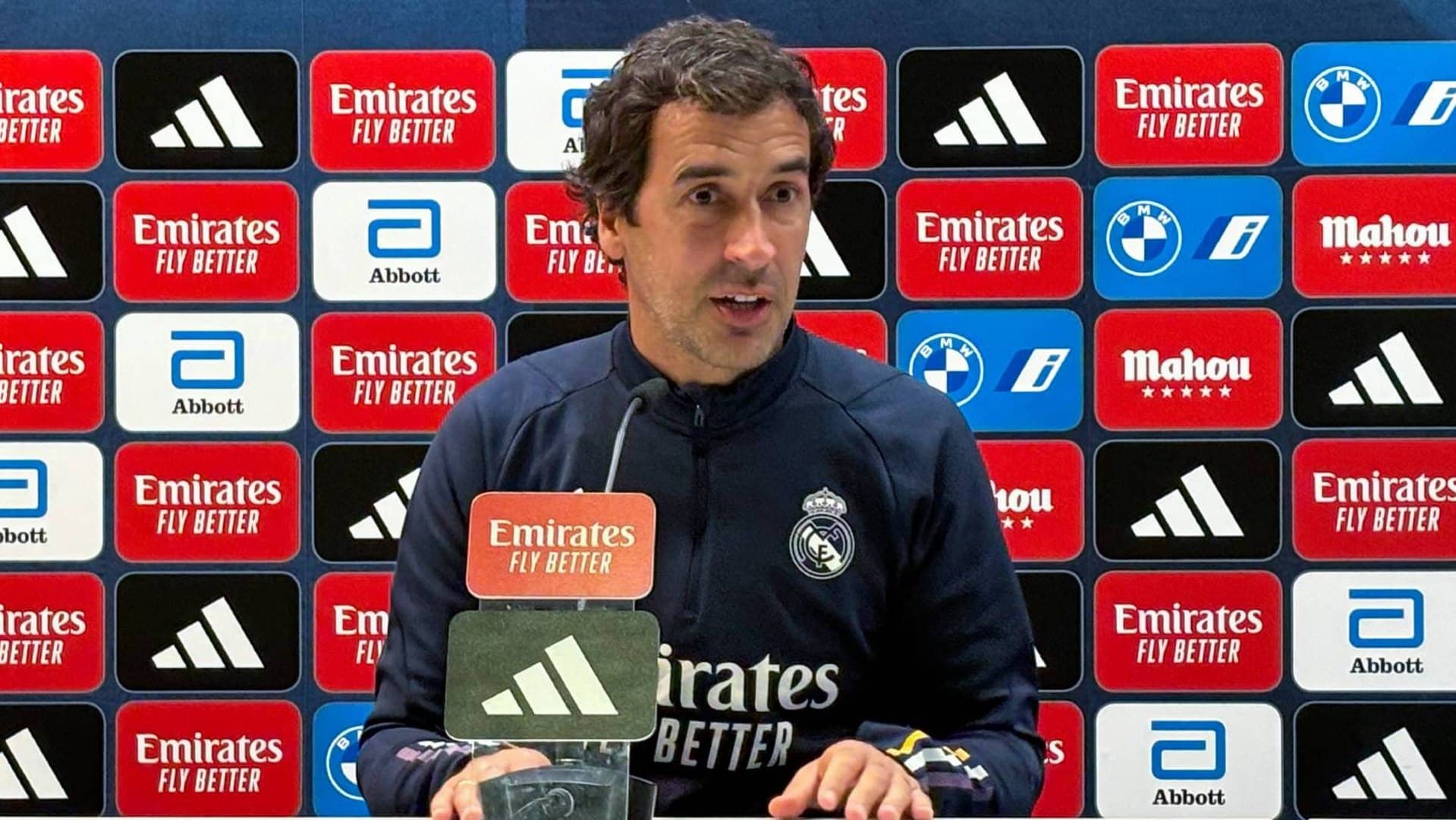 El técnico del Real Madrid Castilla aplaudió el trabajo de su equipo pese a la derrota ante el Alcorcón.