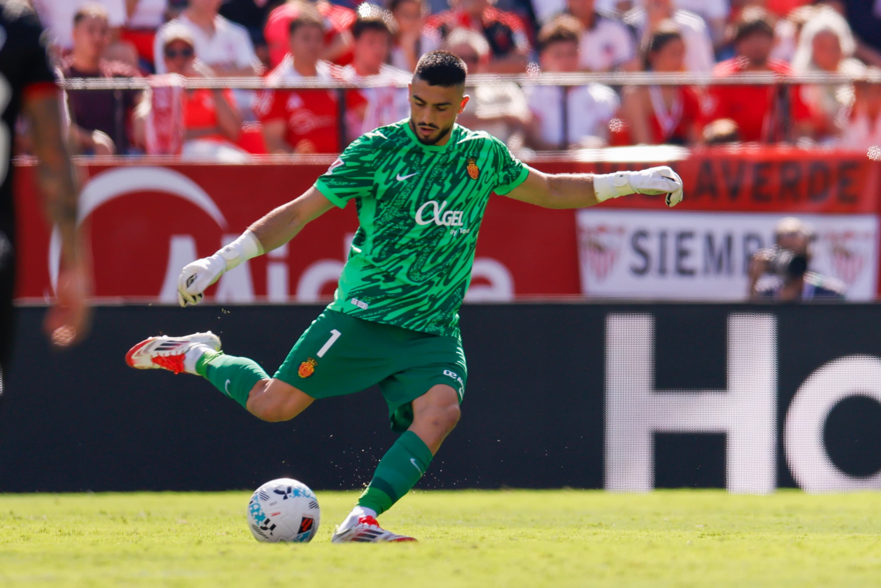 Leo Román, durante un partido reciente.