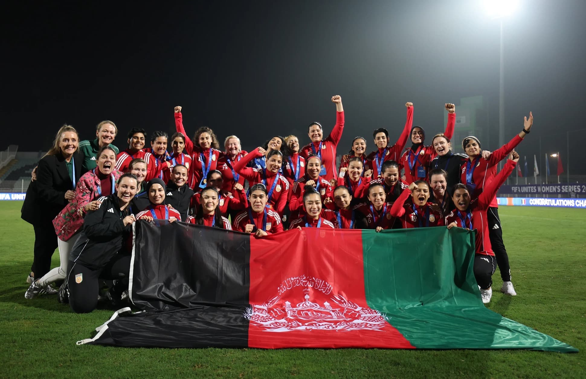 Equipo de Afghan Women United celebra su primera victoria