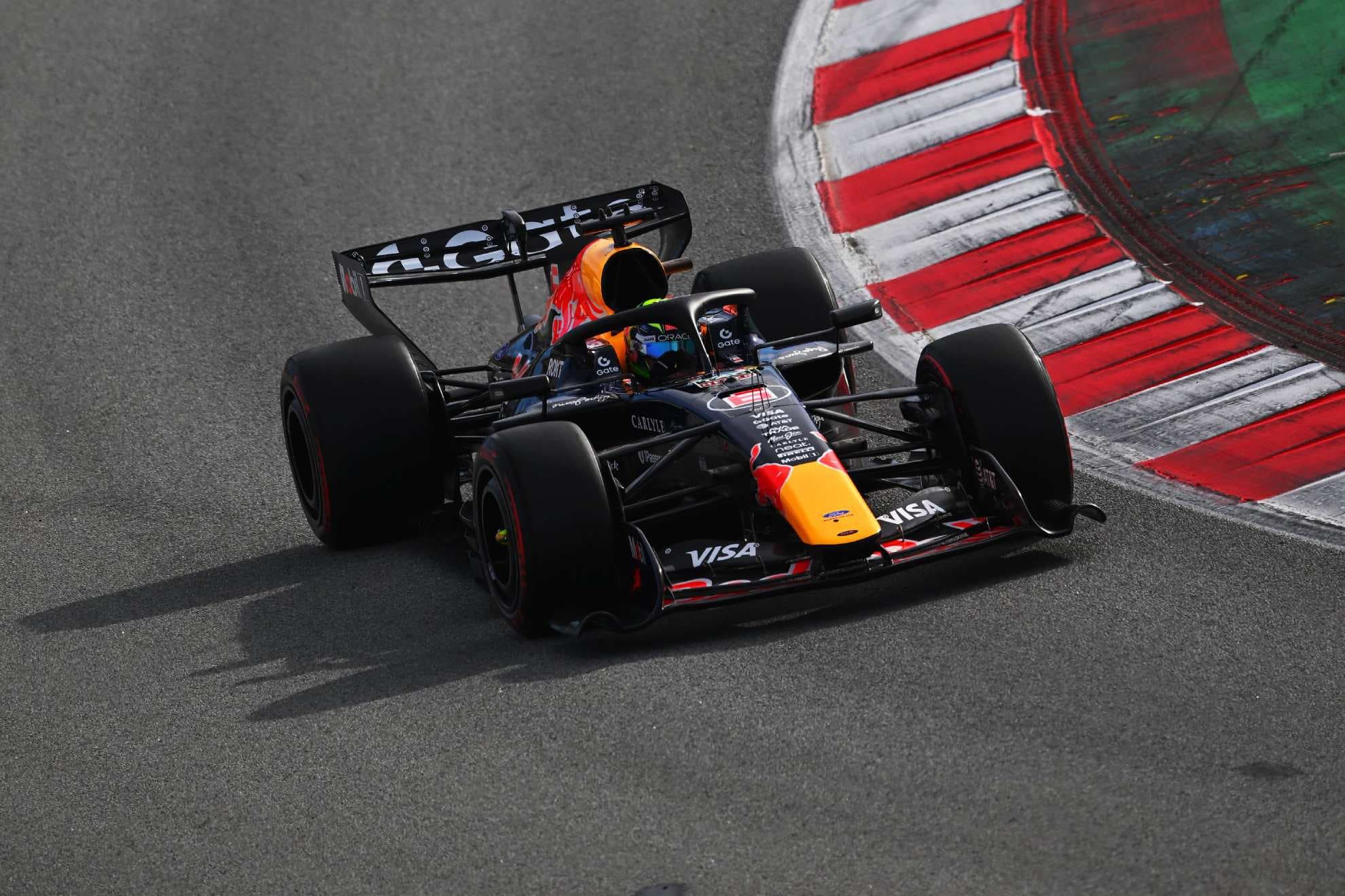El Red Bull RB22, en el Circuit.