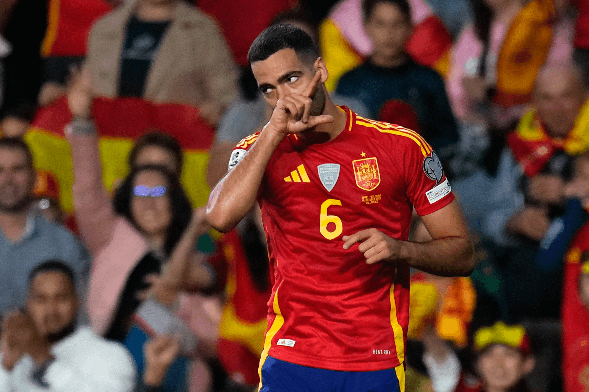 Mikel Merino, en un partido con España