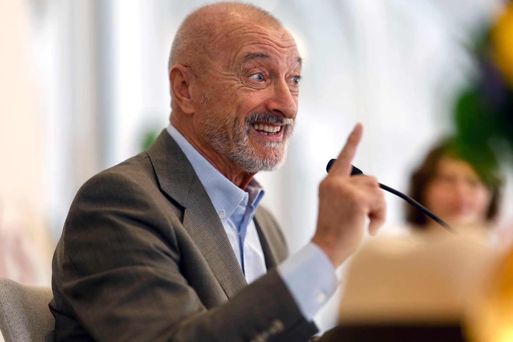 Arturo Pérez-Reverte.