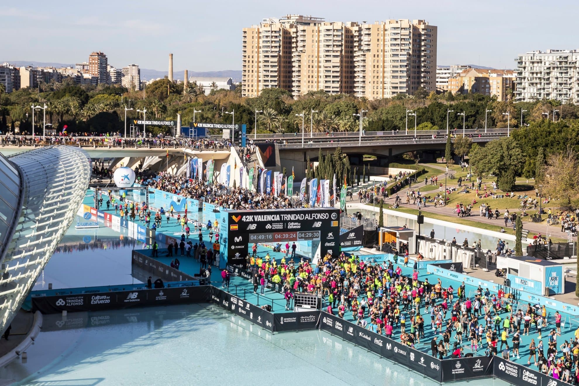 La meta del Maratón Valencia Trinidad Afonso Zurich.