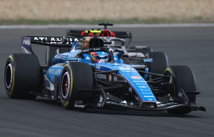 Carlos Sainz en lucha por puntos