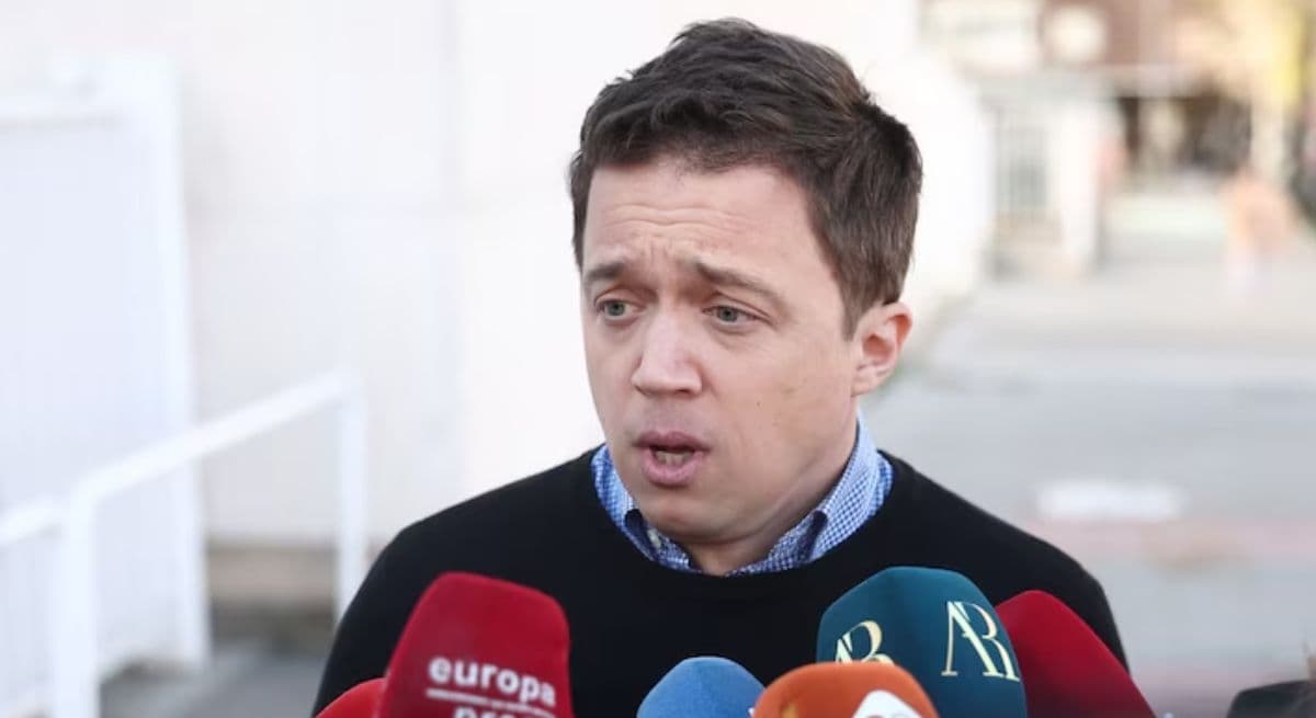 Errejón atiende a la prensa esta semana.