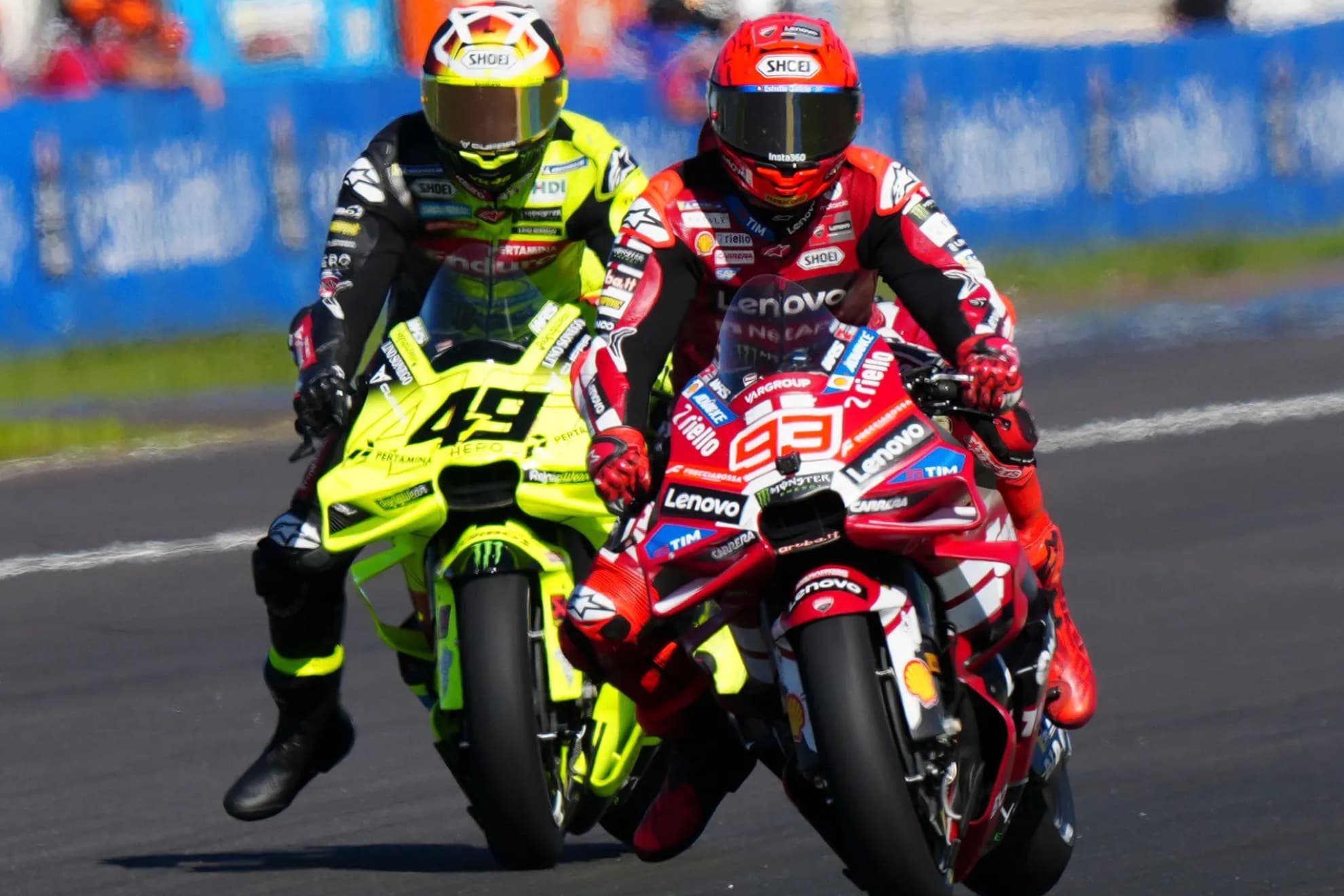 Marc Márquez, perseguido por 'Diggia'.