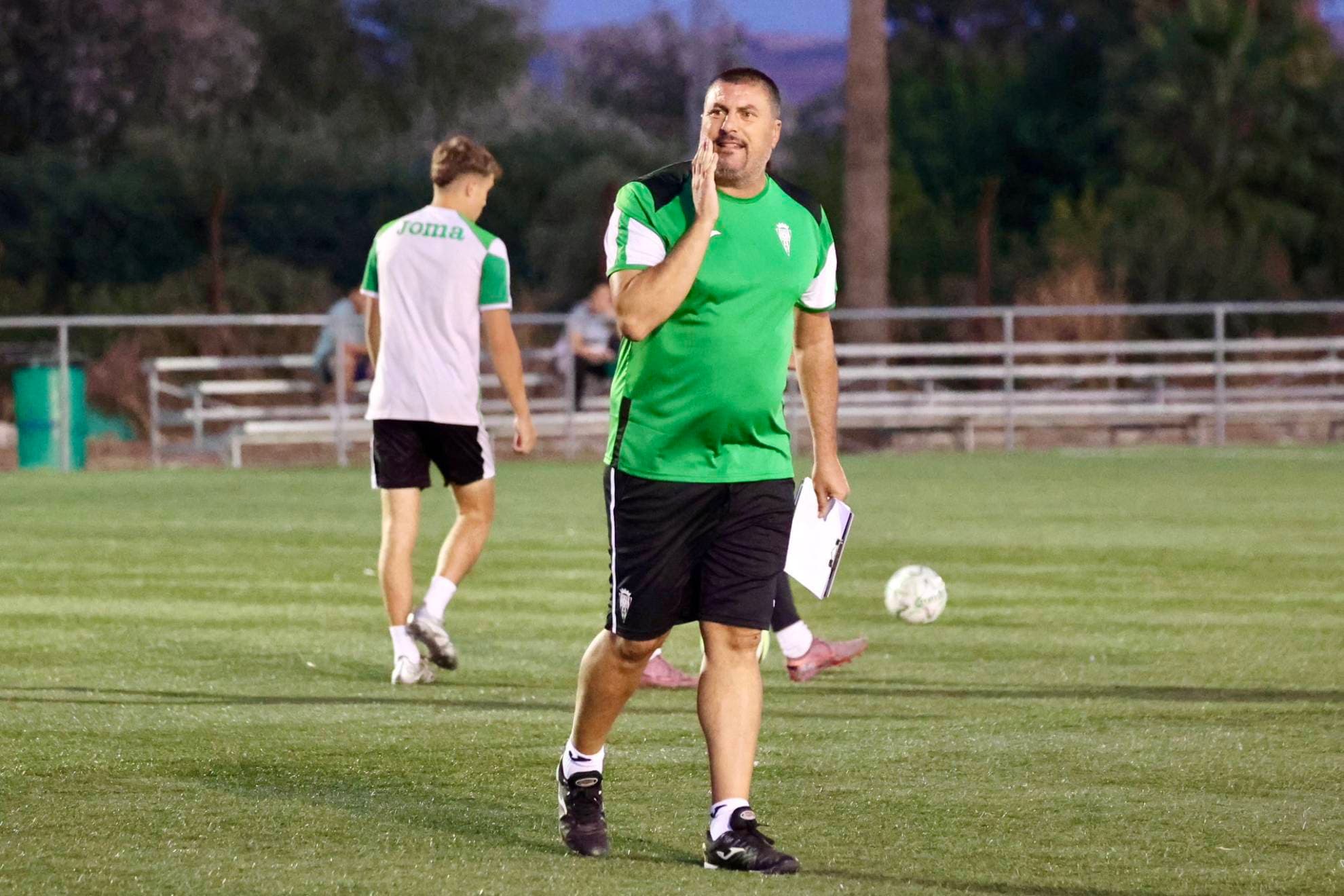 Diego Tristán en un entrenamiento con el Córdoba B