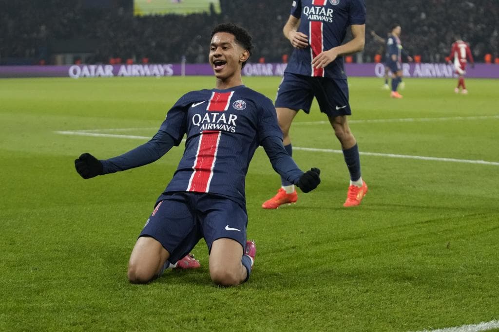 Mayulu celebra un gol