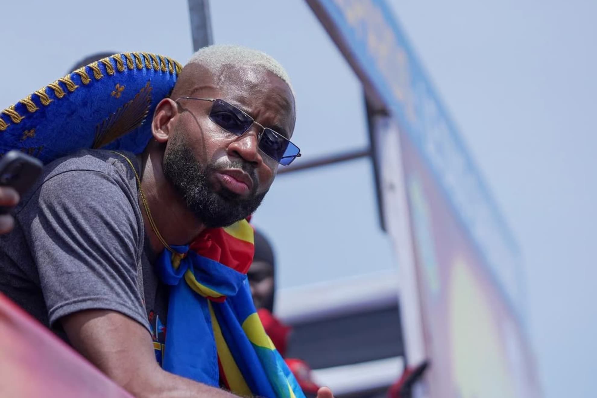 Bakambu, durante las celebraciones con su selección