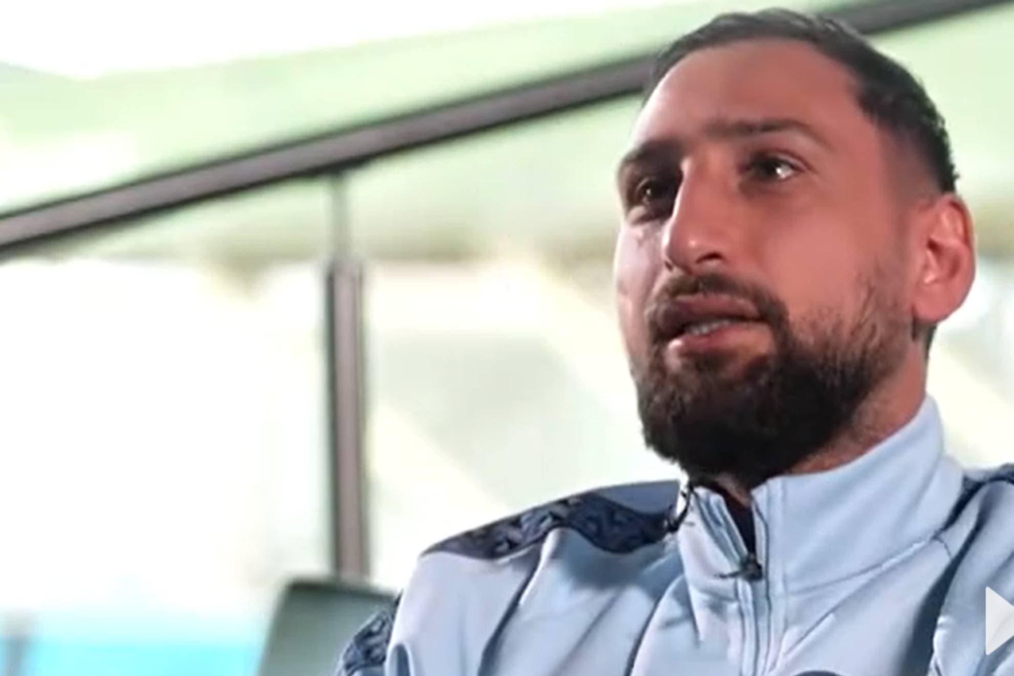 Donnarumma llora por Italia: "Me siento responsable, pero nunca le pedí ni un euro a la selección"