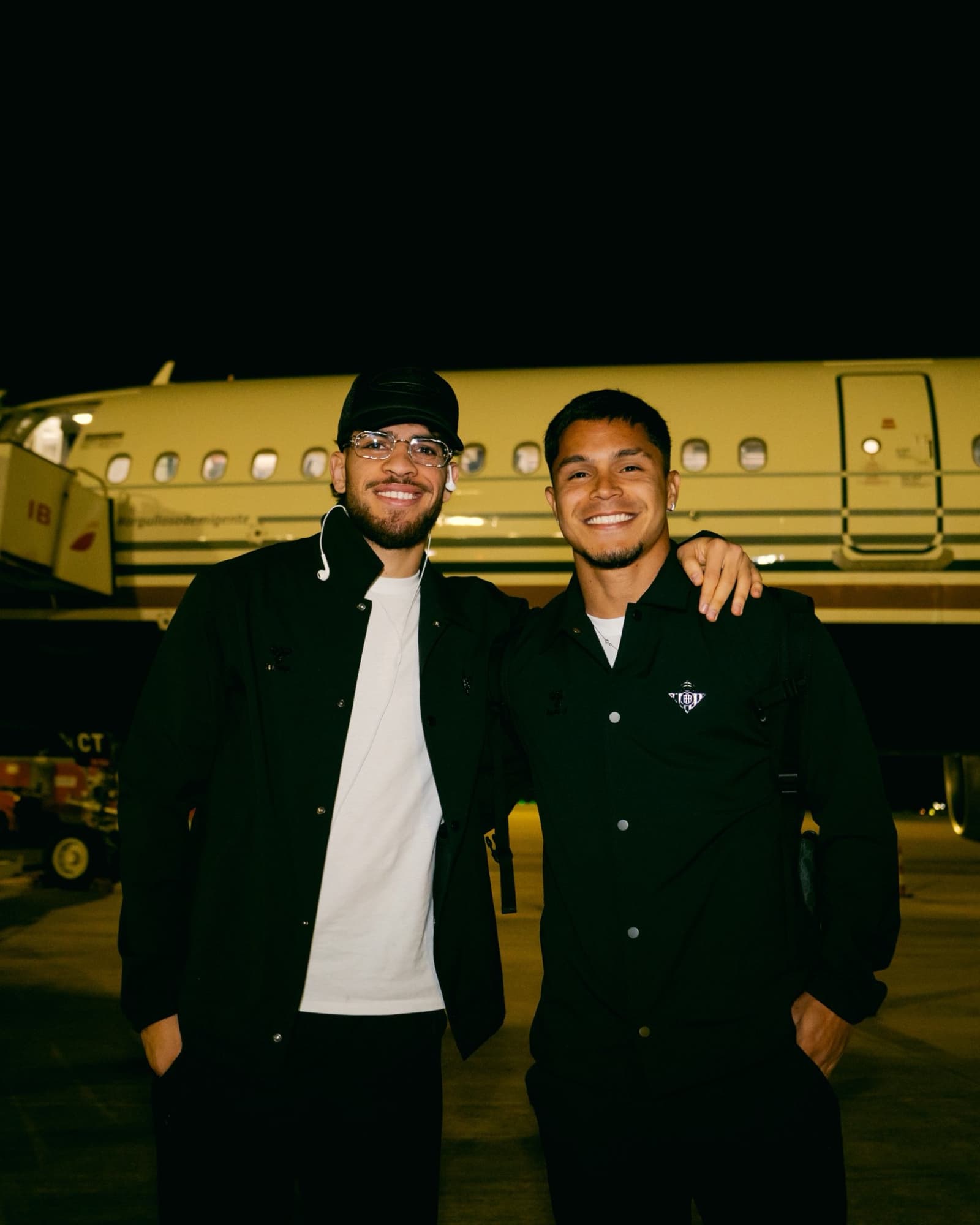 Abde y Cucho, sonrientes de regreso de Portugal