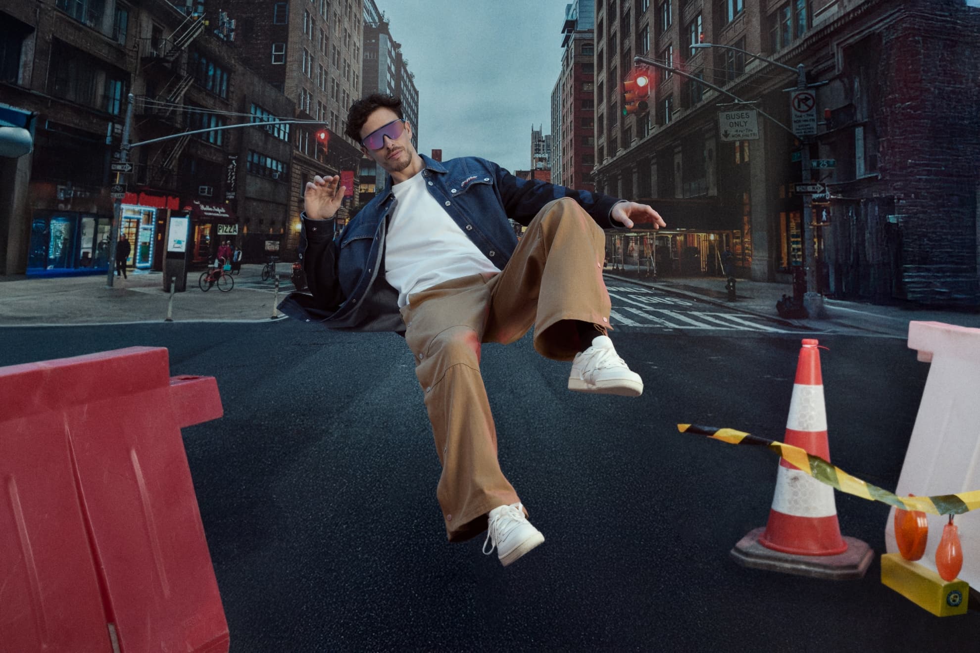 Álex Márquez, con sus nuevas gafas.