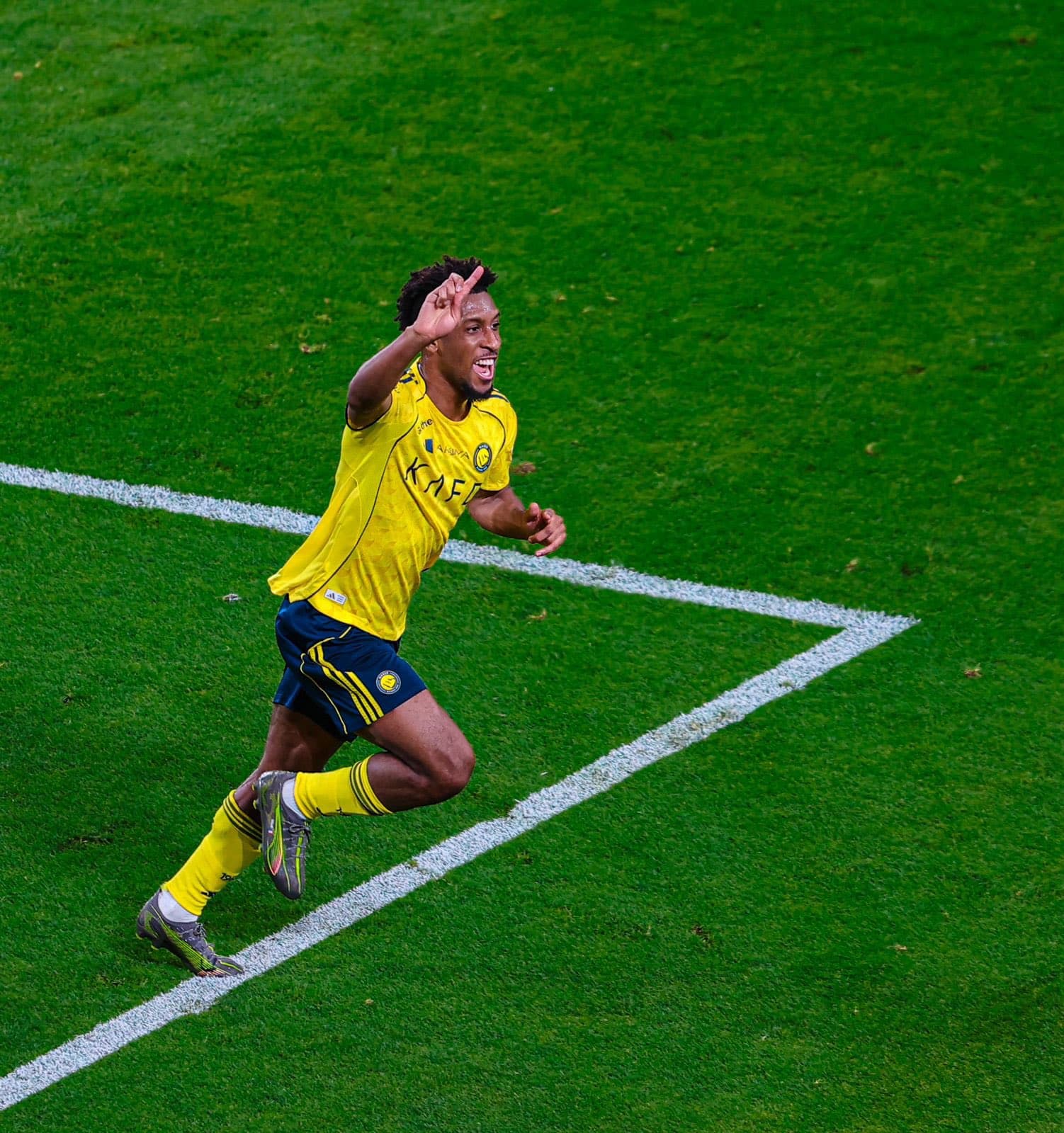 Coman celebrando el gol de Al Nassr.