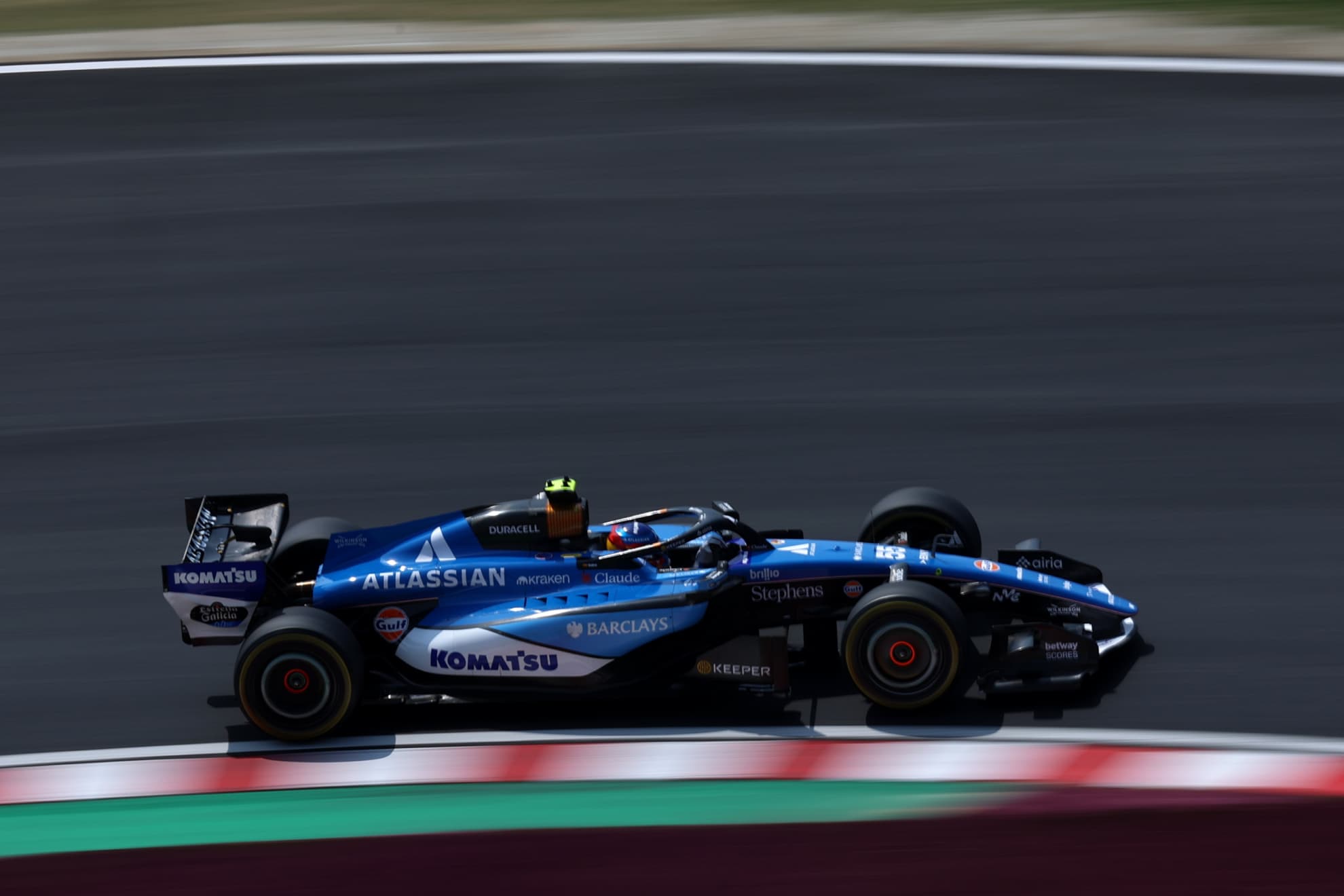 Carlos Sainz, en Japón.