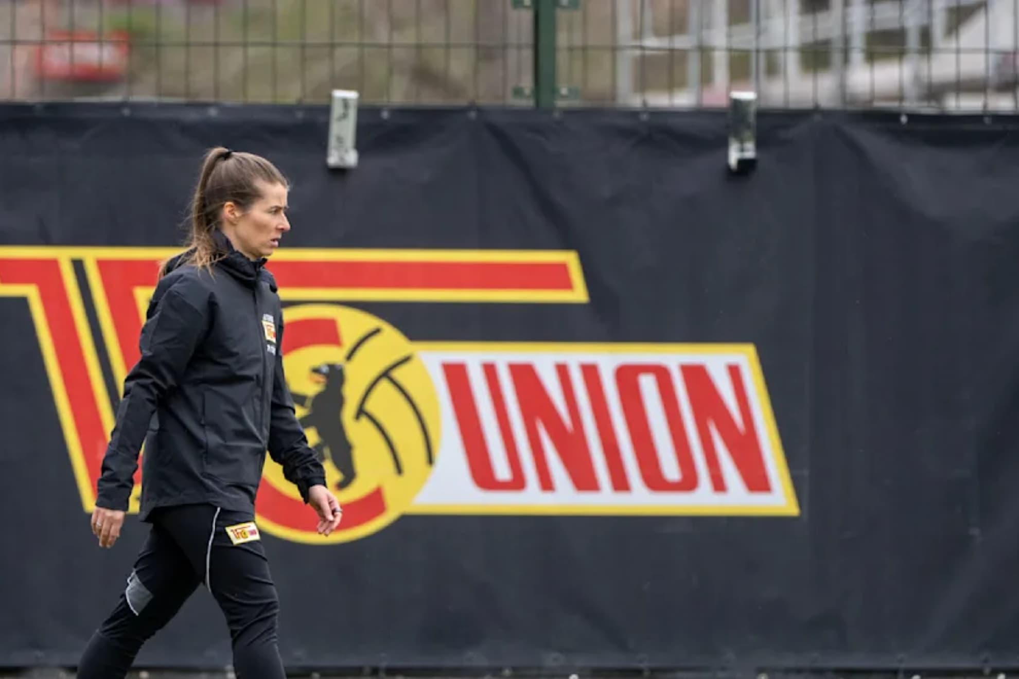 Marie-Louise Eta, entrenadora del Unión Berlín.