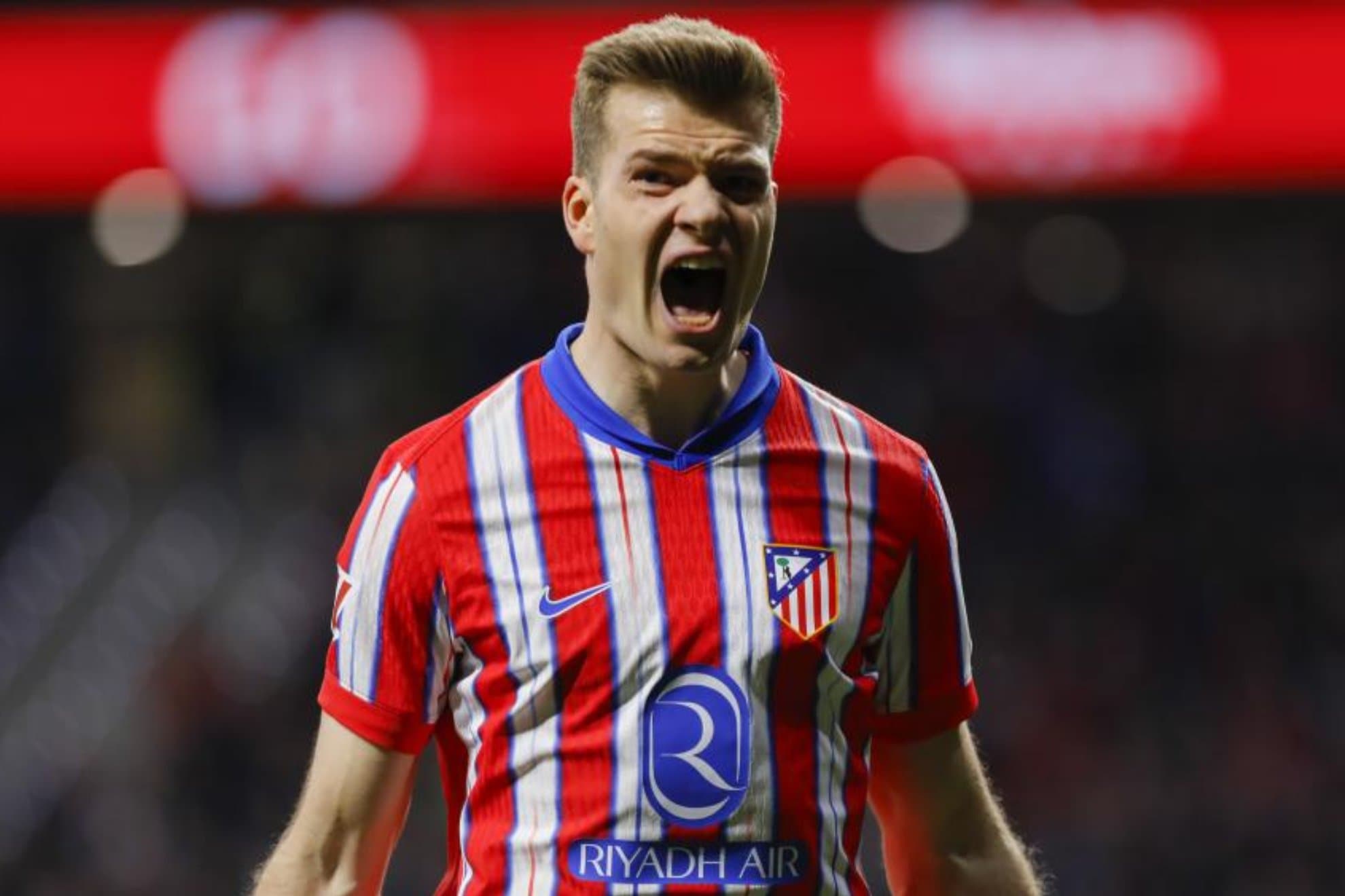 Sorloth celebra un gol