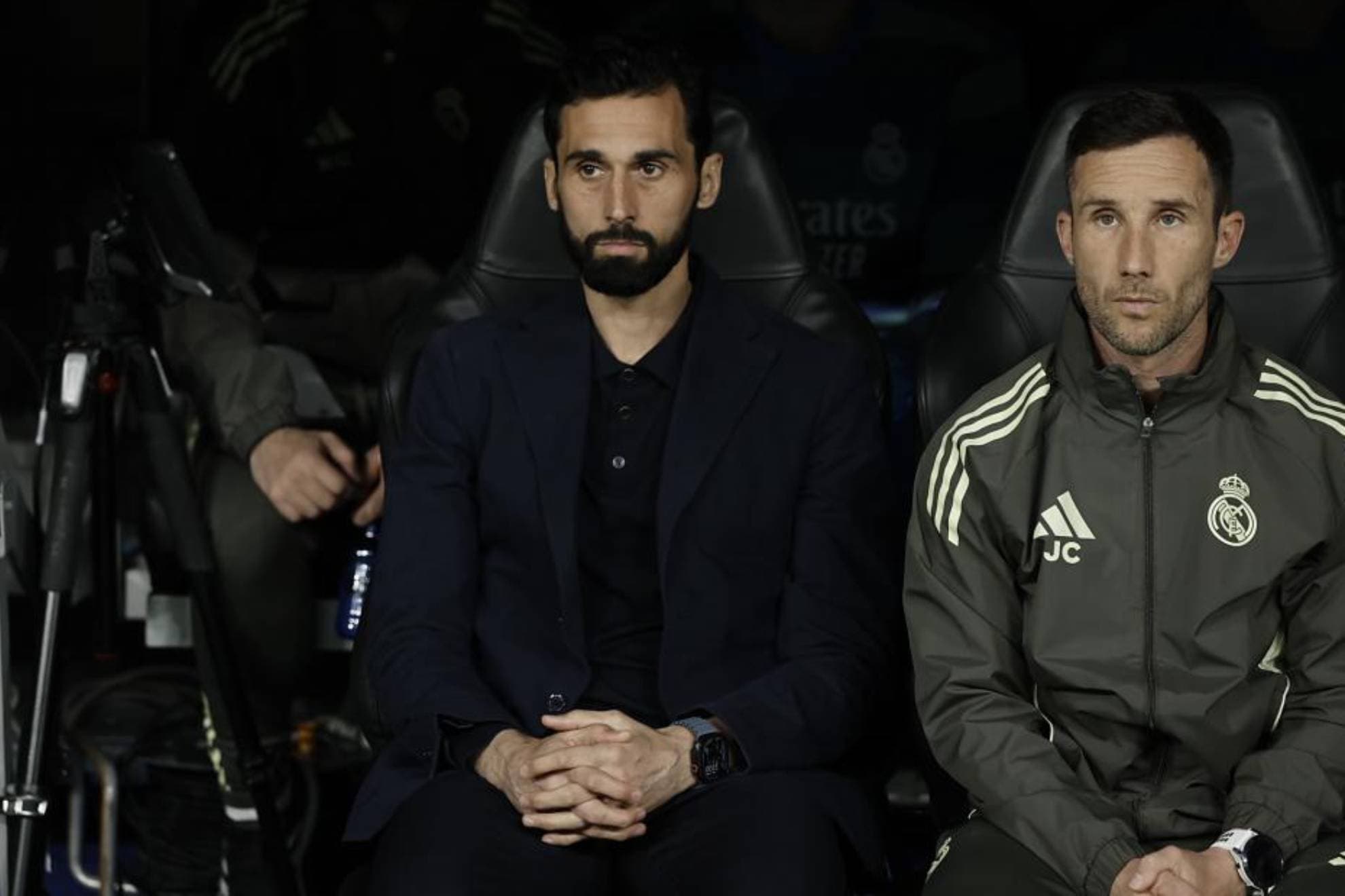 Arbeloa, en el banquillo junto a su segundo, Julián Carmona.