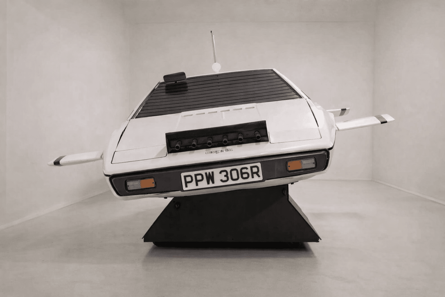 El Esprit se empleó en las imágenes submarinas.