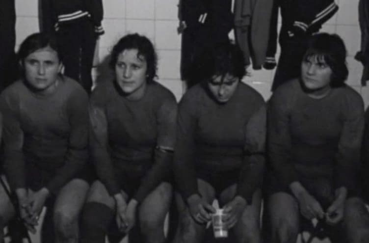 Jugadoras de la selección española en el vestuario de El Arcángel