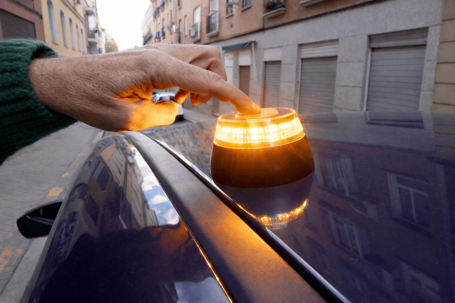 Los fabricantes de balizas V-16