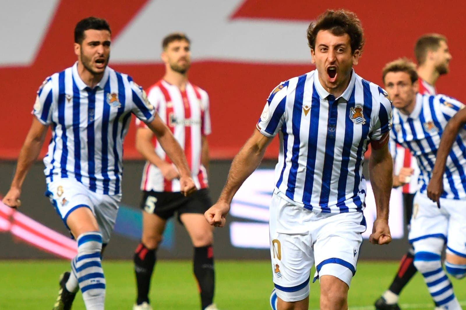 Oyarzabal celebra el 0-1 en la fina de Copa 19-20 entre el Athletic - Real Sociedad