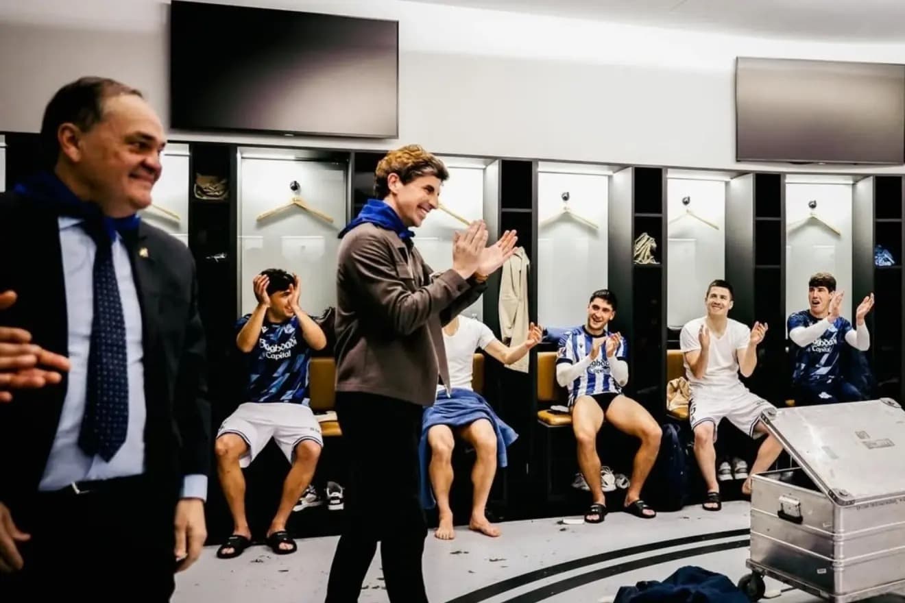 Insausti, en el vestuario de la Real.