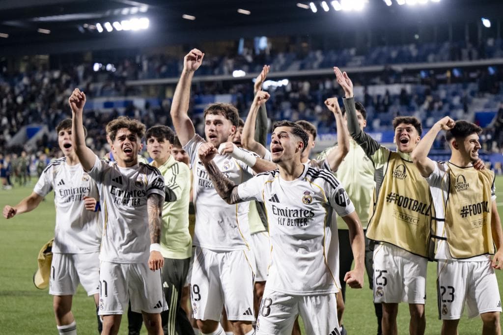 El Juvenil A del Madrid celebra el pase a la final de la Youth.