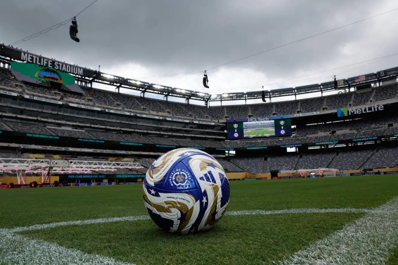 El balón del Mundial, en el MetLife Stadium.