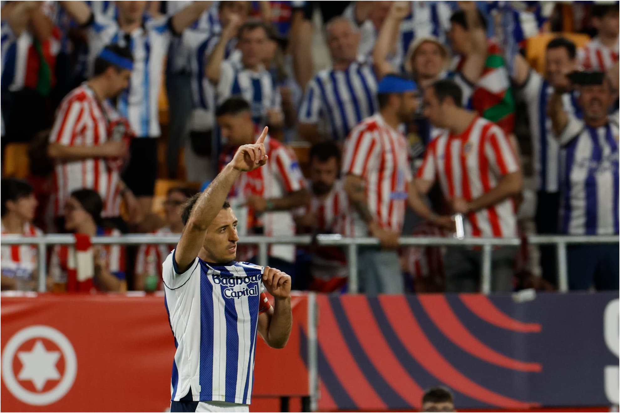 Oyarzabal celebra su gol, el 2-1 en la final de La Cartuja.