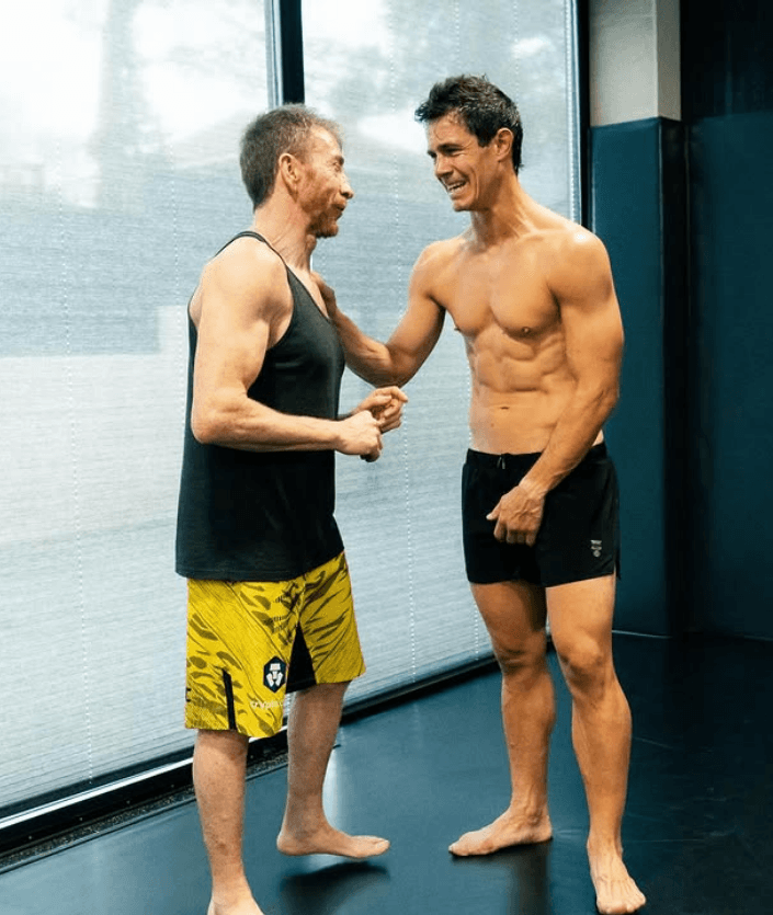 Edu Aguirre en casa de Ilia Topuria con Pablo Motos