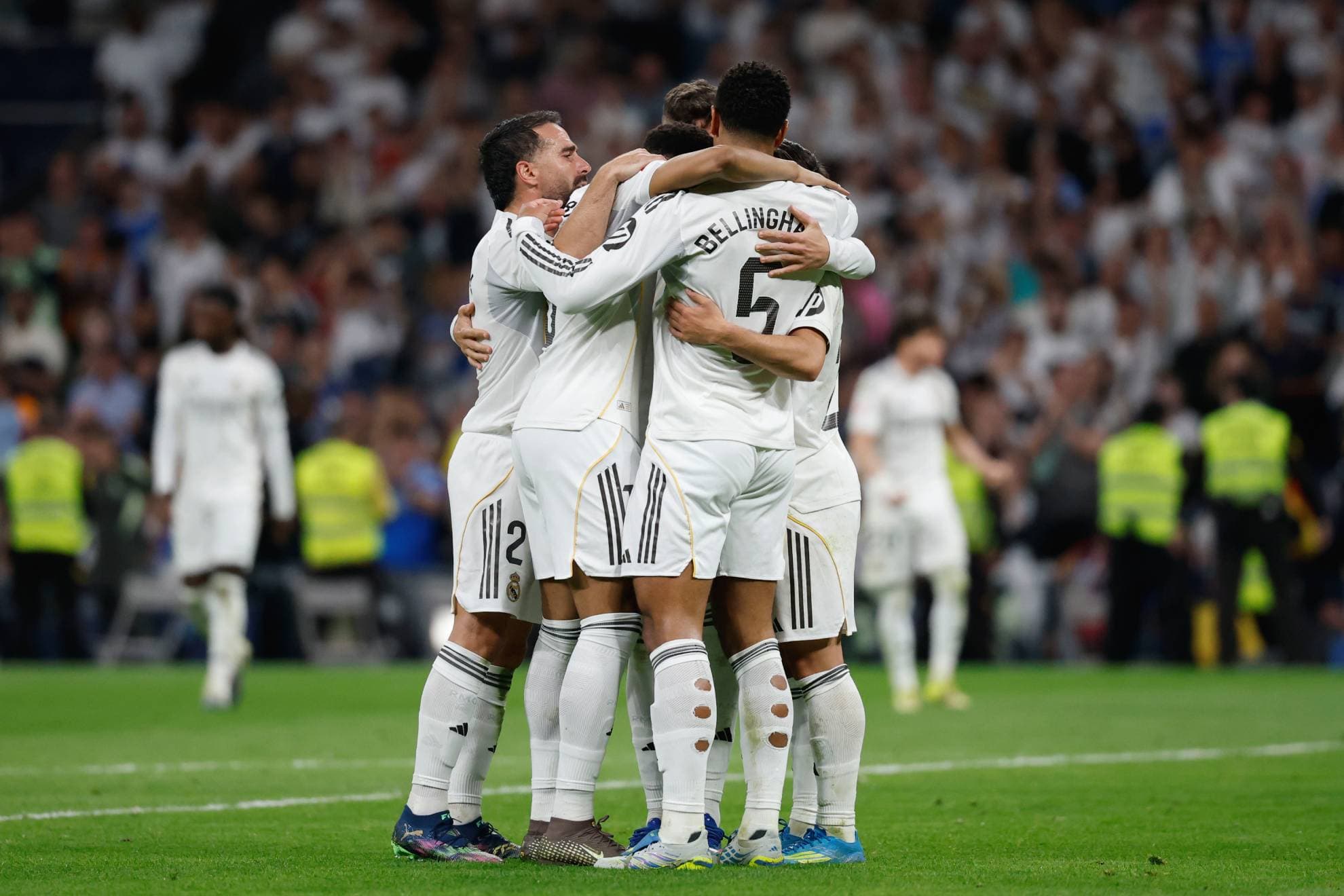 El Madrid celebra un gol en el Bernabéu.