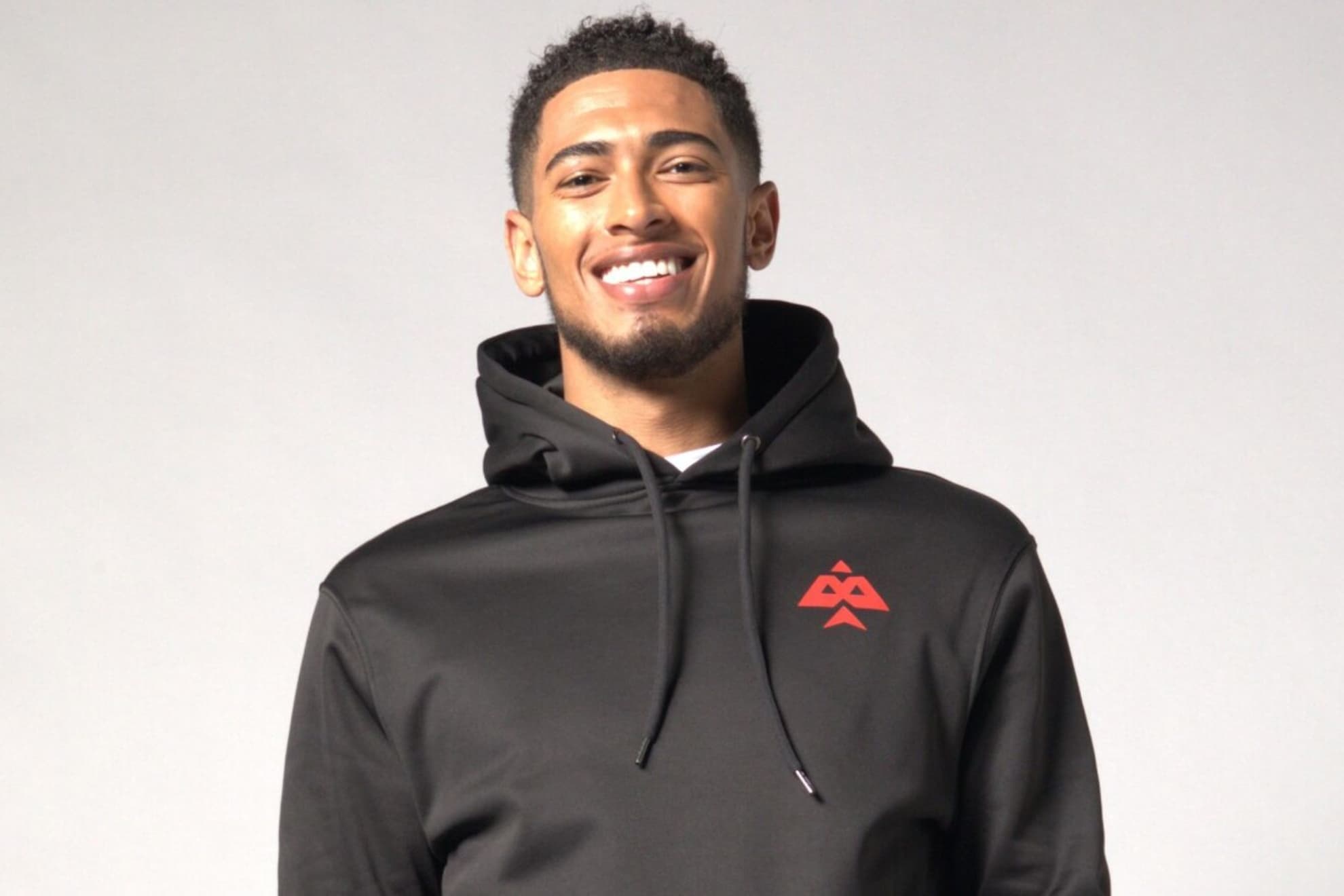 Bellingham invierte en críquet.