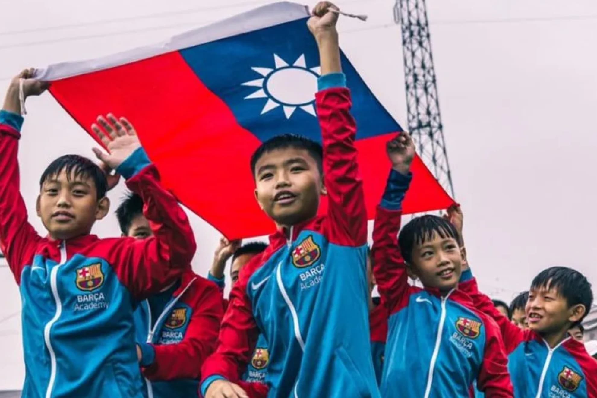 El Barça se mete en un lío en China por una polémica foto en sus redes sociales
