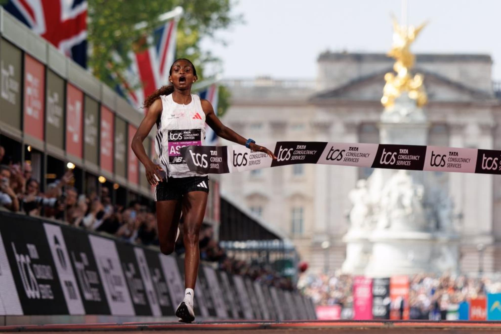 Assefa, en su victoria en Londres