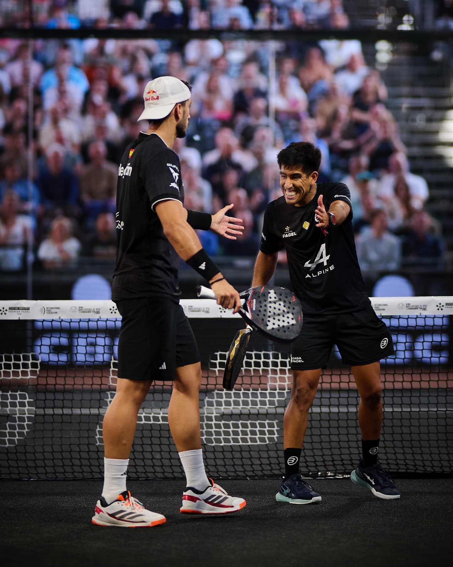 Chingotto y Galán celebrando un punto.