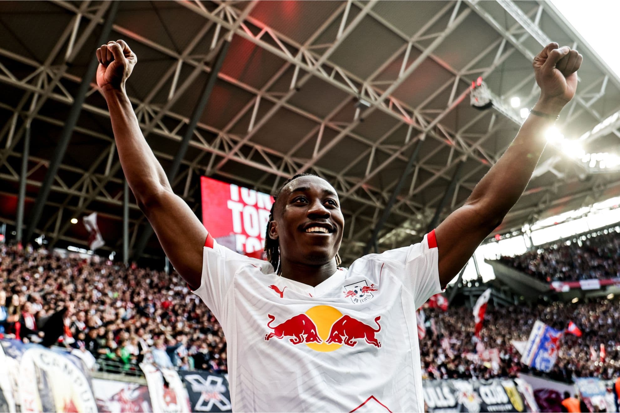 Diomande celebra un gol con el Leipzig