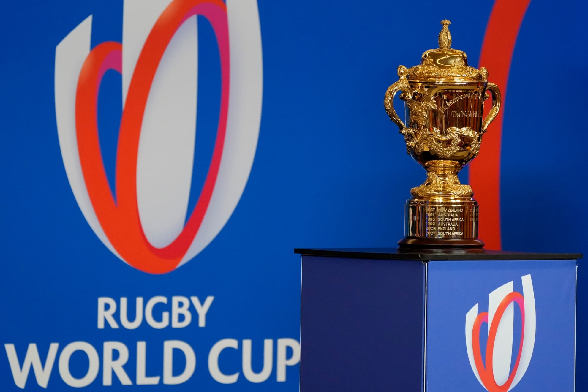 El Trofeo William Webb Ellis que se entrega en la Copa del Mundo de rugby.