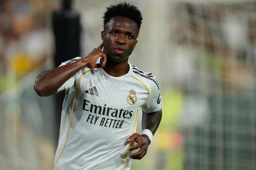 Vinicius celebra su tanto en el Benito Villamarín.