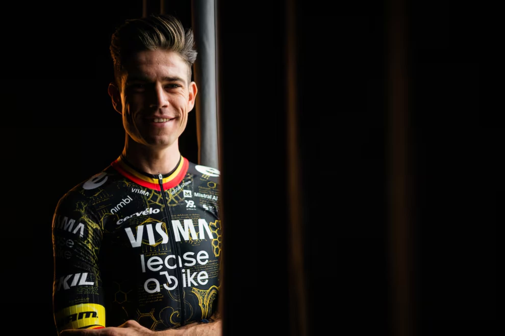 Van Aert, con el nuevo maillot.