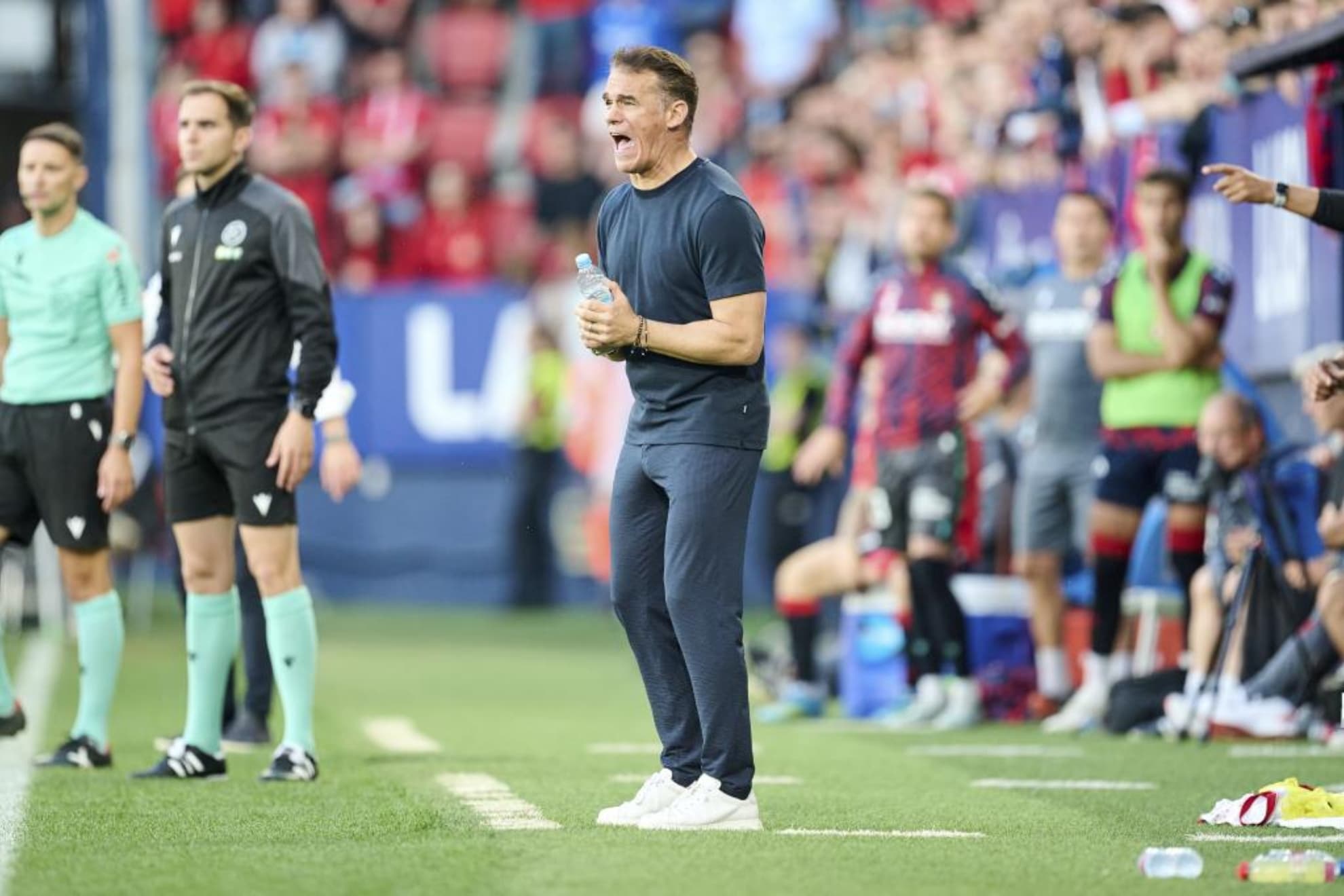 Luis García Plaza, entrenador del Sevilla, en un momento del encuentro contra Osasuna.
