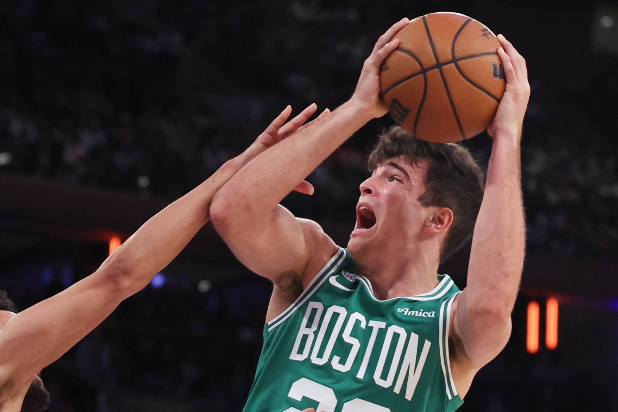 Hugo González vuelve a jugar en playoffs con los Celtics y recuerda por qué de niño "no podía ver mucho la NBA"