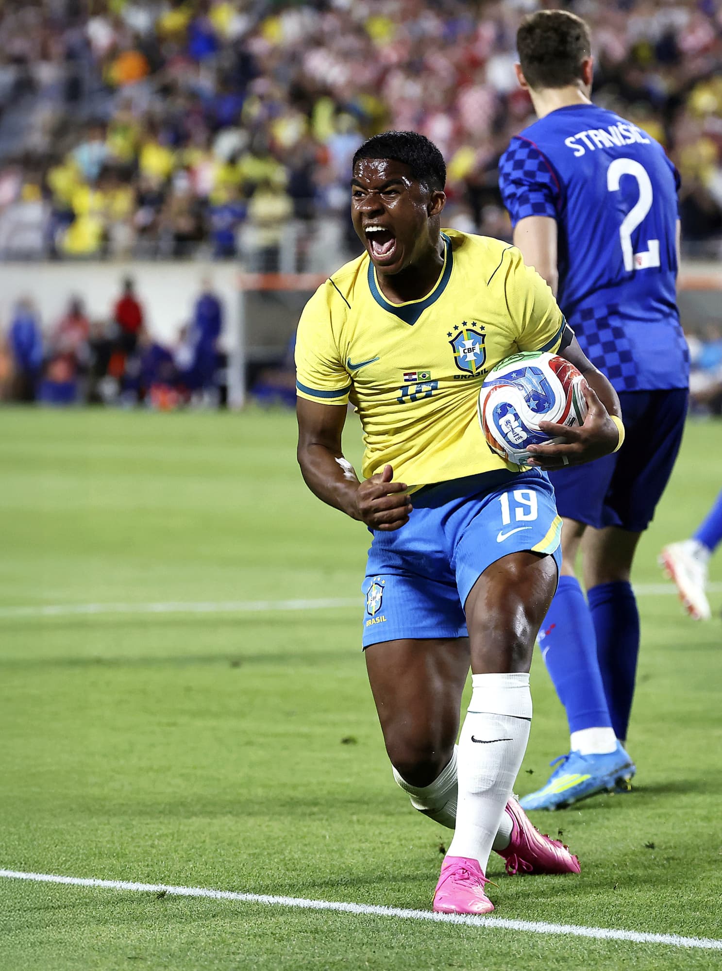 Endrick: "Si tengo que volver al Madrid, lo haré encantado. Y si tengo que ir a otro lado, lo haré también"