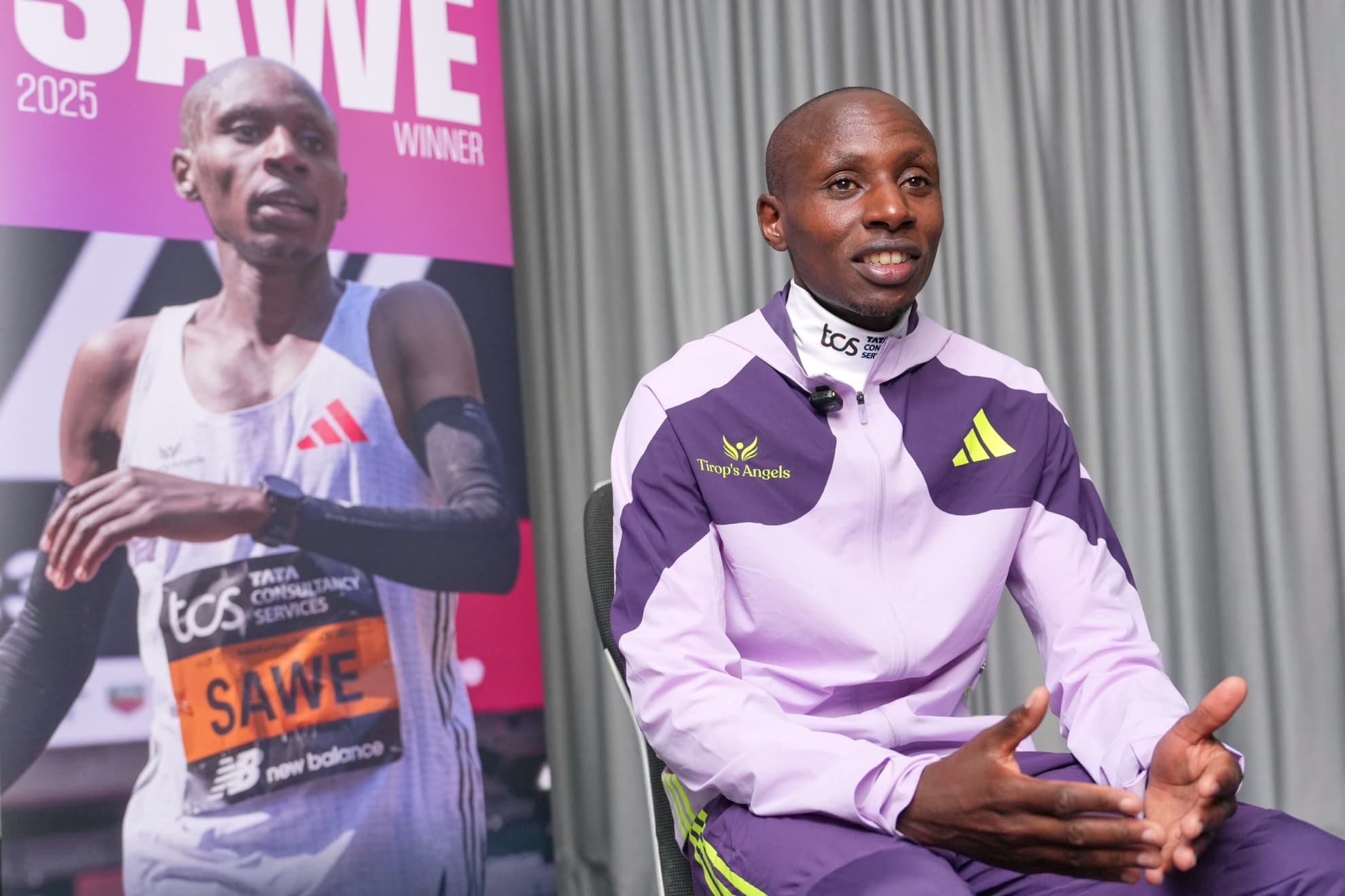 Sabastian Sawe durante su entrevista de hoy con Associated Press.