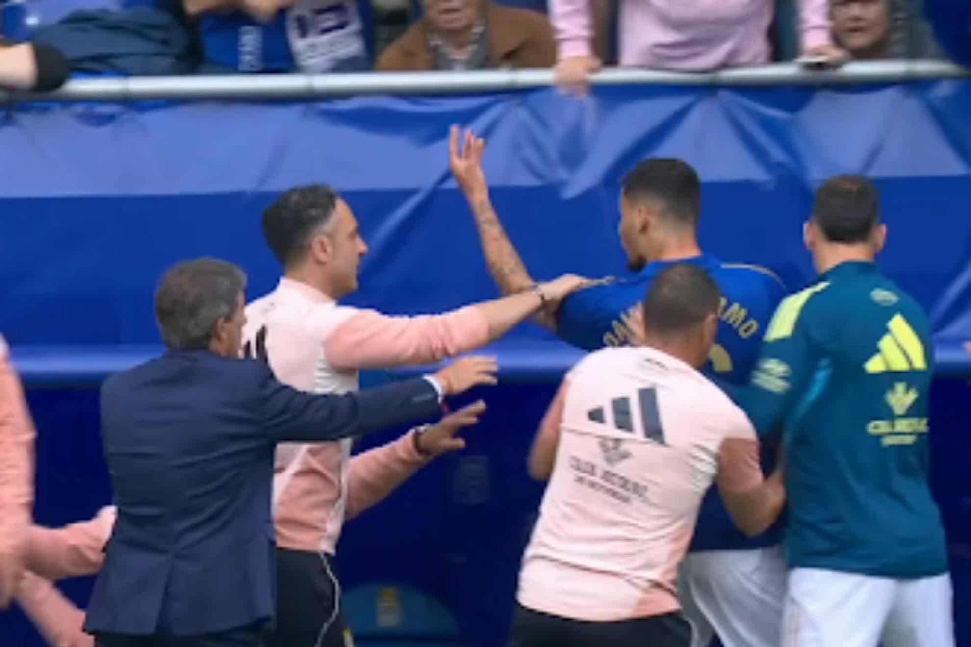 David Carmo, con la grada.