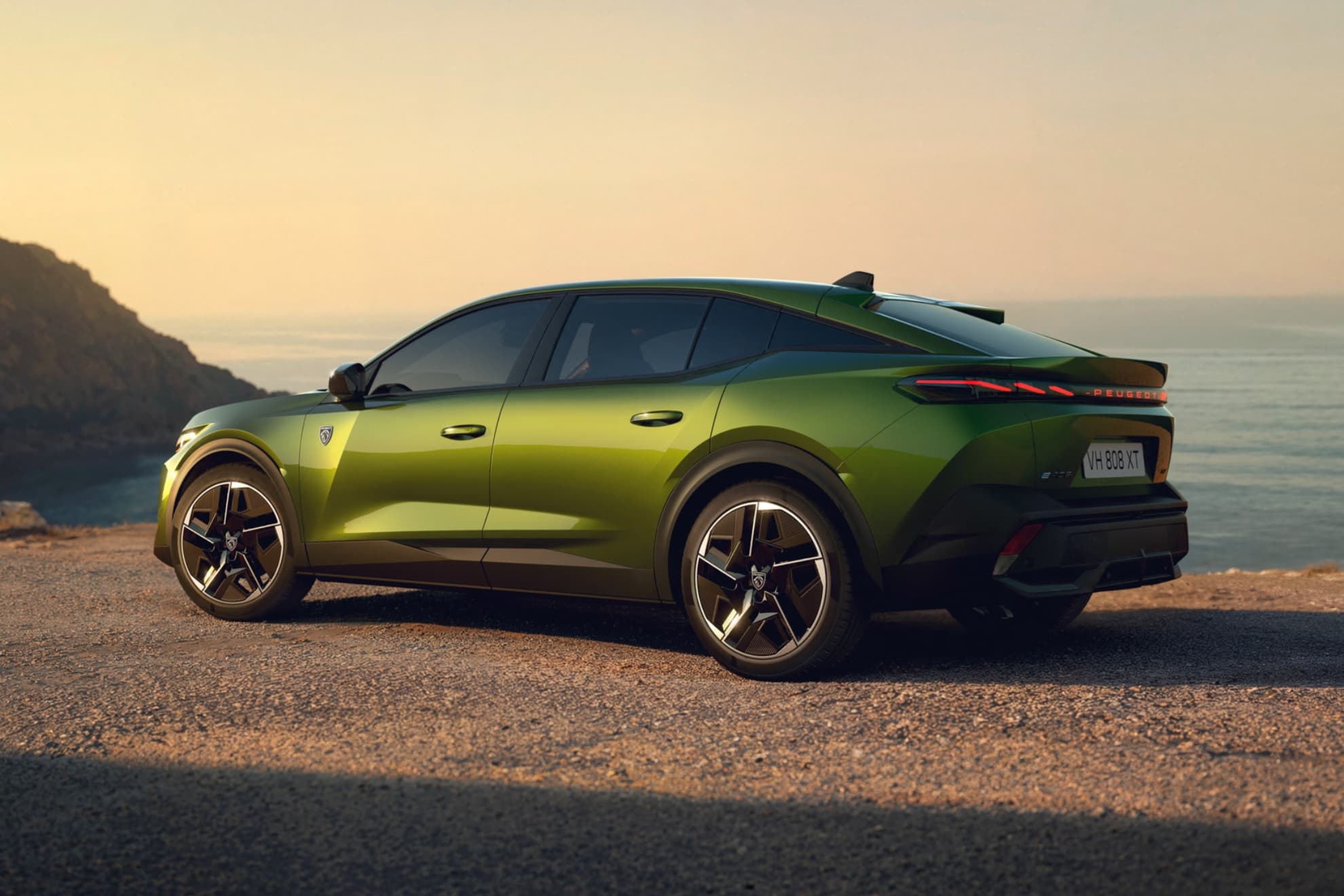 El 408 es una berlina con una 'pinta' diferente. 